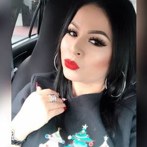 Meet your Posher, Eva